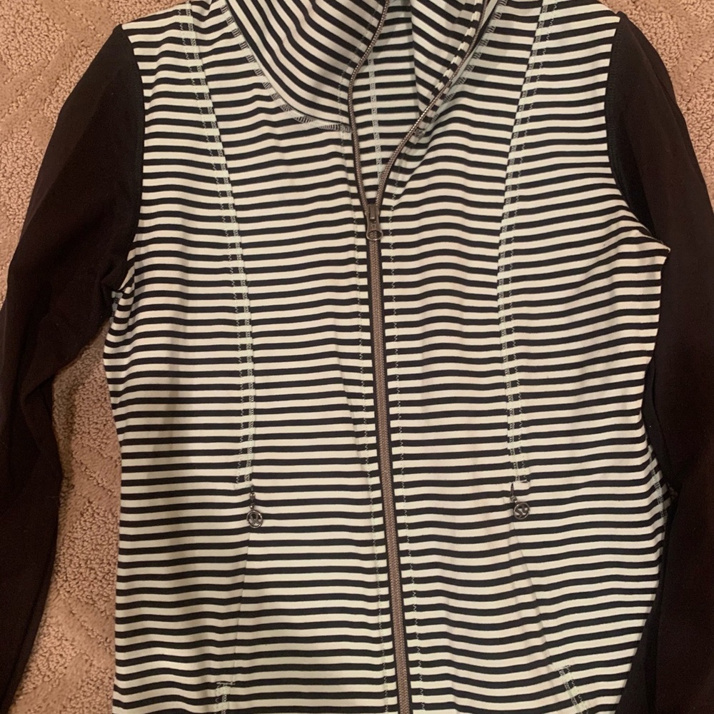 LuLuLemon Jacket - Picture 2 of 3